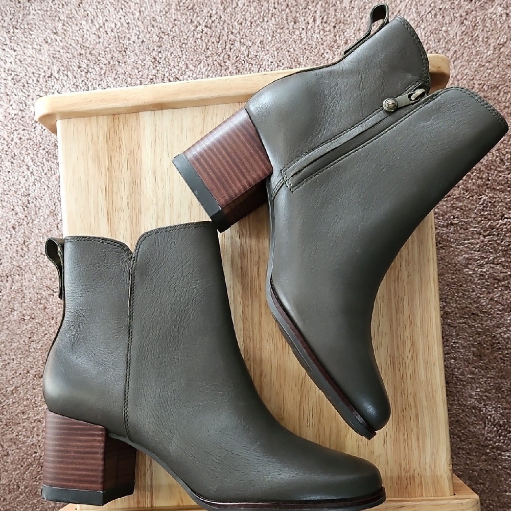 Sperry Olive Green Leather Ankle Boots. NWOT. SIZE 11
